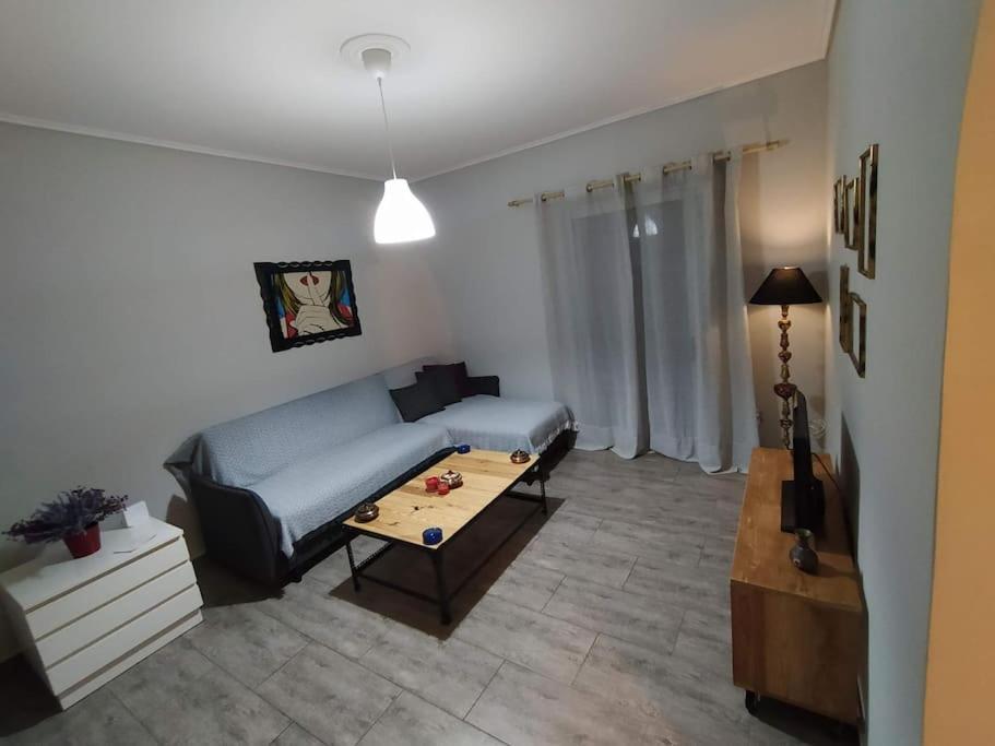 Nice& Cozy Flat 1Min From The Heart Of Athens.Wifi Ngoại thất bức ảnh